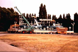 Wildwasserbahn Kinzler 1983 auf der Annakirmes