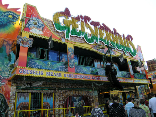 Geisterhaus von Hofmann / Jehn auf dem Oktoberfest in Erfurt 2007